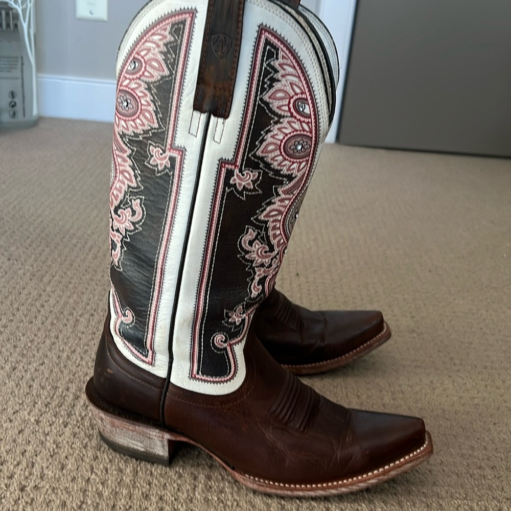 Ariat boots size 7b